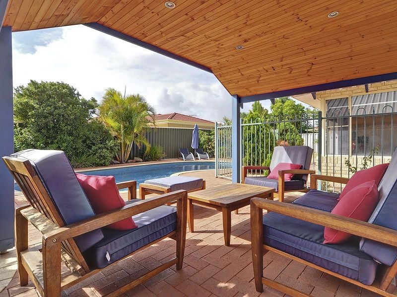 11 Broadbent Loop, Leeming WA 6149