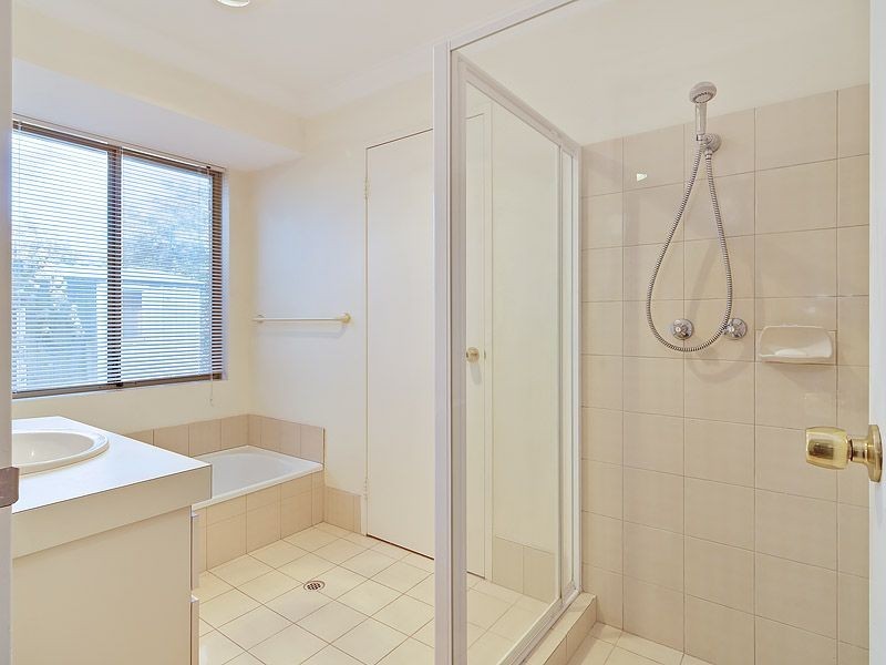16B Gladstone Road, Leeming WA 6149