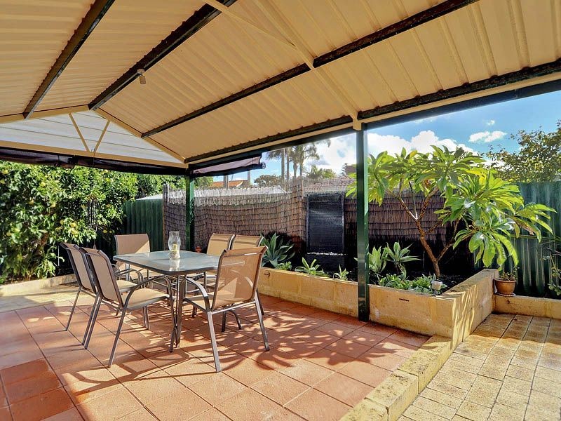 16B Gladstone Road, Leeming WA 6149