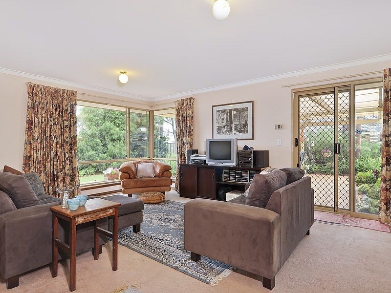 8 Morgan Place, Bibra Lake WA 6163