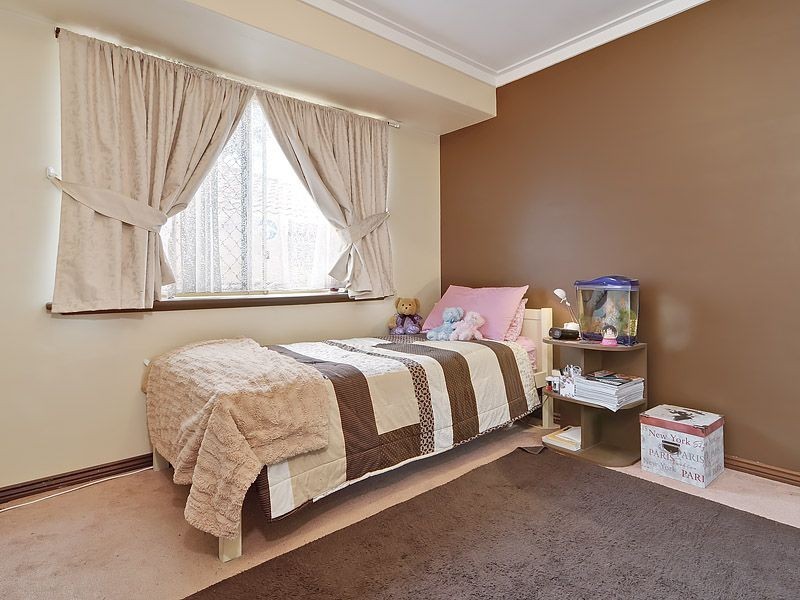 8 Morgan Place, Bibra Lake WA 6163