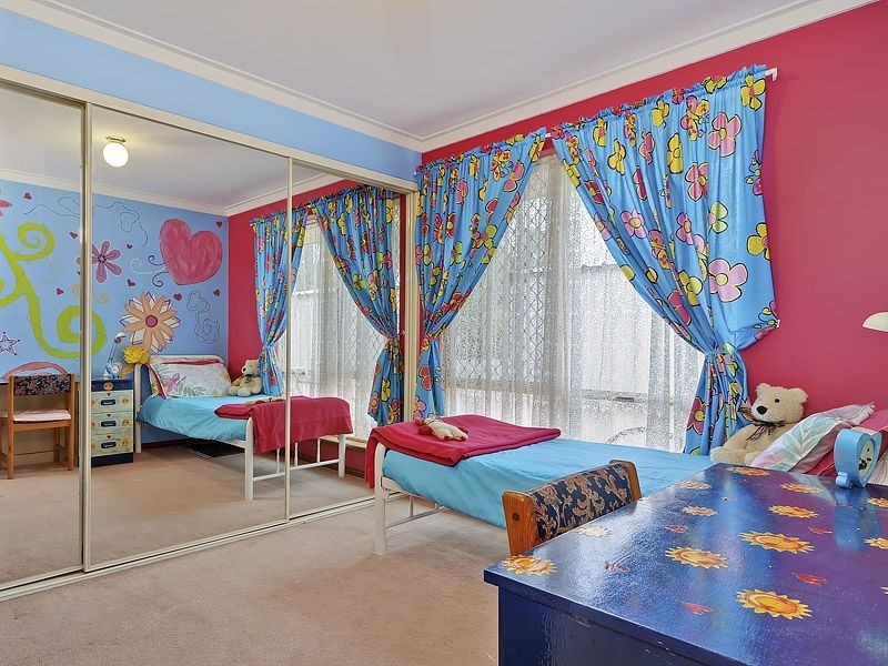 8 Morgan Place, Bibra Lake WA 6163