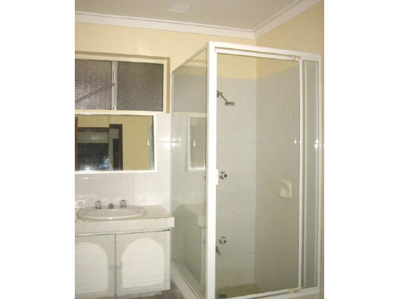 B/14 Bickley Road, Cannington WA 6107