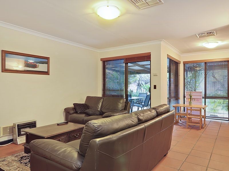 6 Britnall Place, Leeming WA 6149