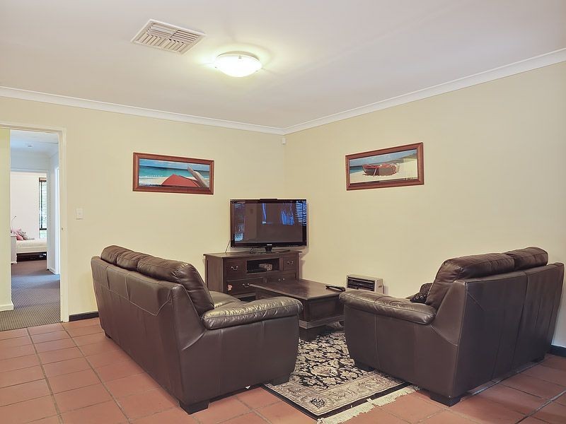 6 Britnall Place, Leeming WA 6149