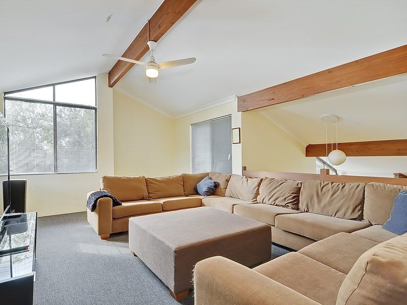 6 Britnall Place, Leeming WA 6149