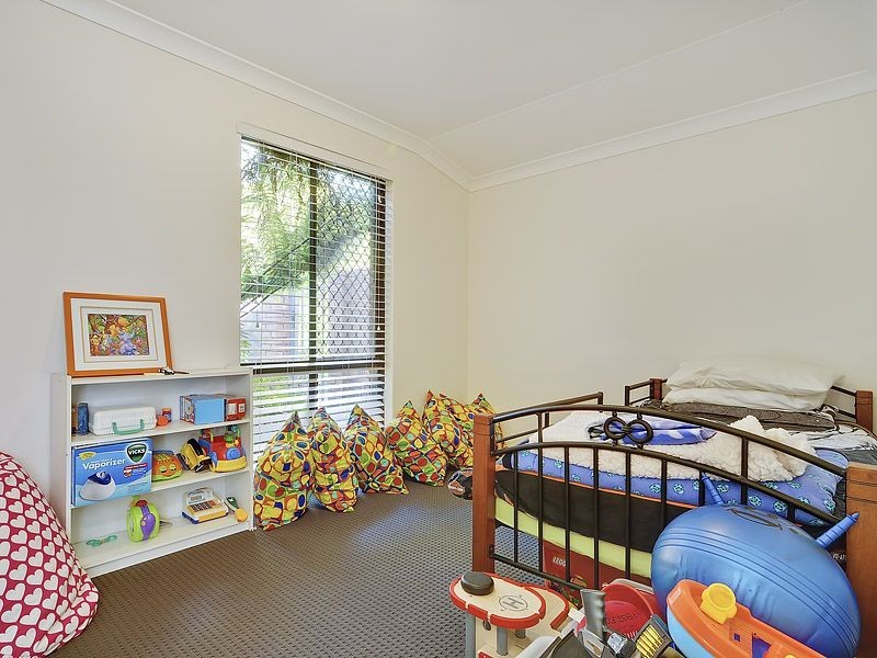 6 Britnall Place, Leeming WA 6149