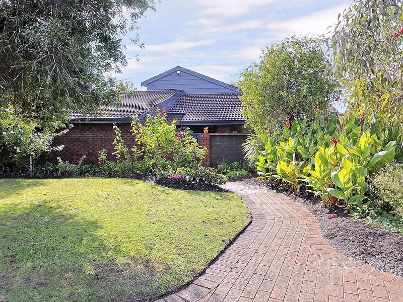 6 Britnall Place, Leeming WA 6149