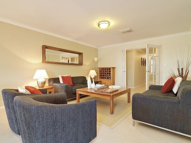 71 Johnsonia Bend, Hammond Park WA 6164