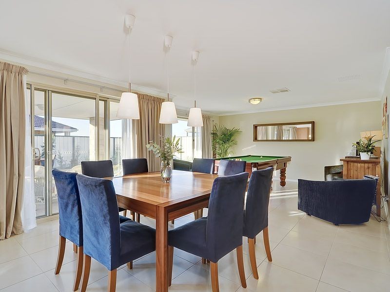 71 Johnsonia Bend, Hammond Park WA 6164