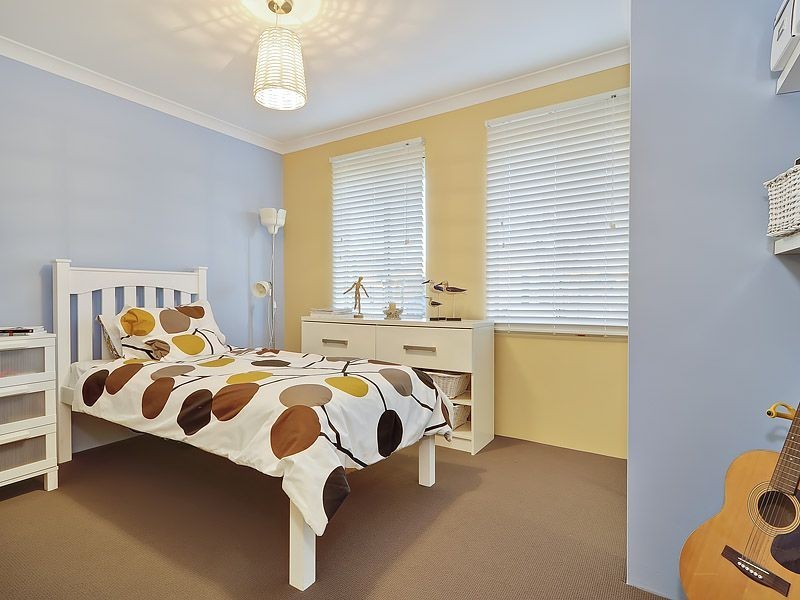 71 Johnsonia Bend, Hammond Park WA 6164