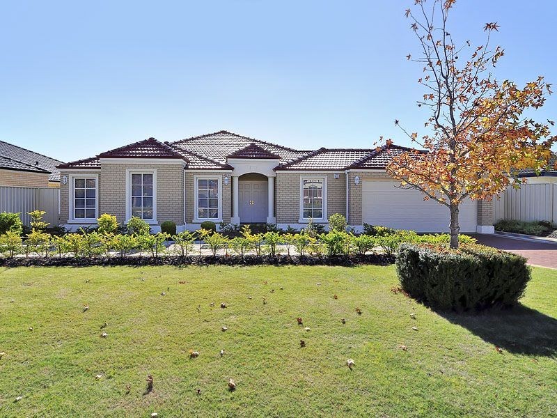 40 Peterborough Circle, North Lake WA 6163