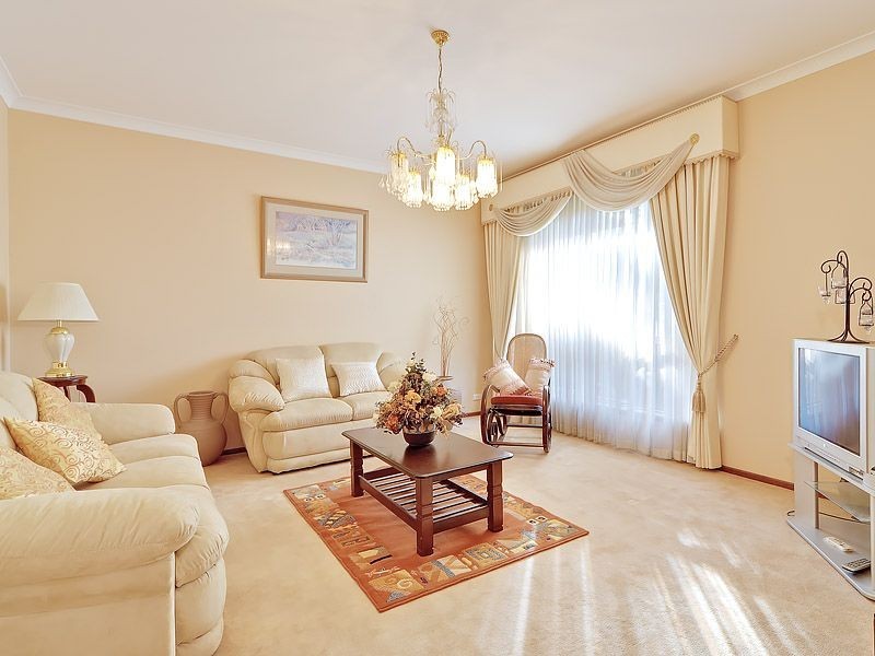 37 Barcombe Way, Leeming WA 6149