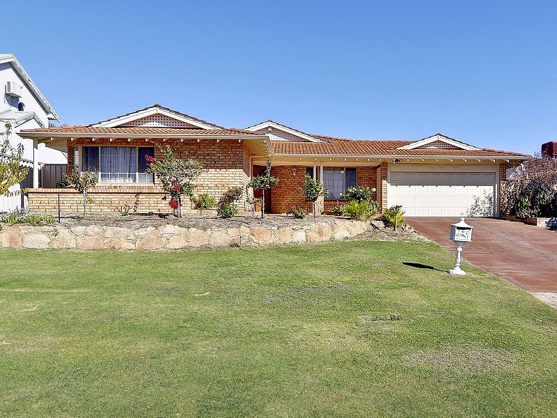 17 Sierra Chase, Leeming WA 6149