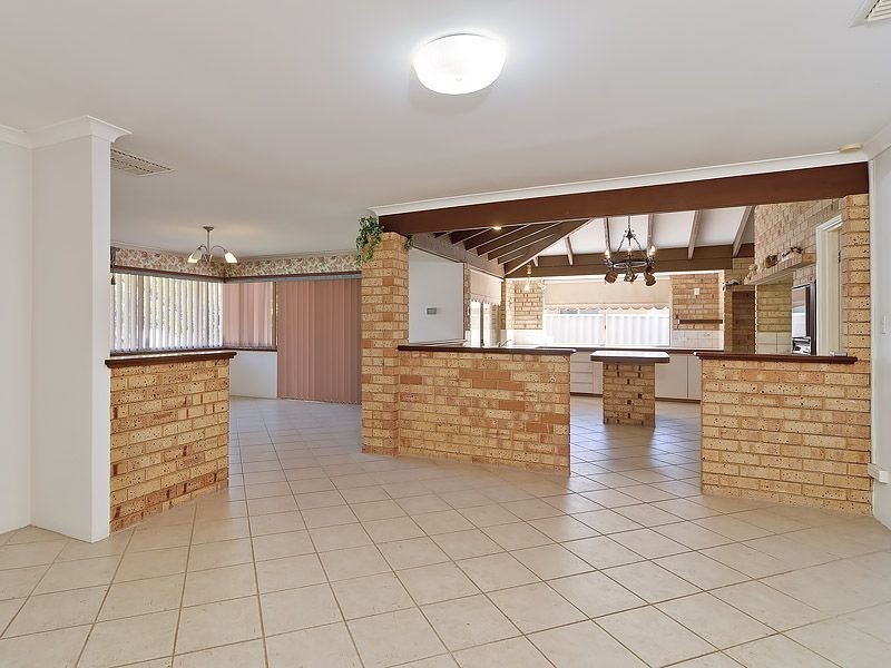 17 Sierra Chase, Leeming WA 6149