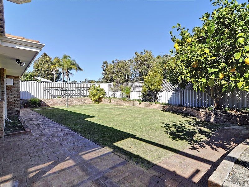 17 Sierra Chase, Leeming WA 6149