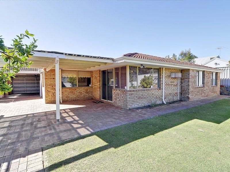 17 Sierra Chase, Leeming WA 6149
