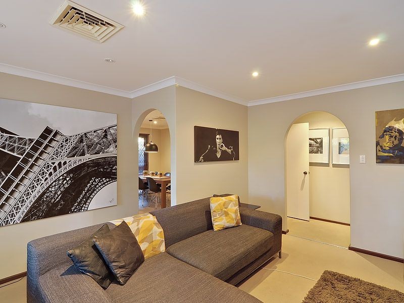 17B Chaparral Crescent, Willetton WA 6155