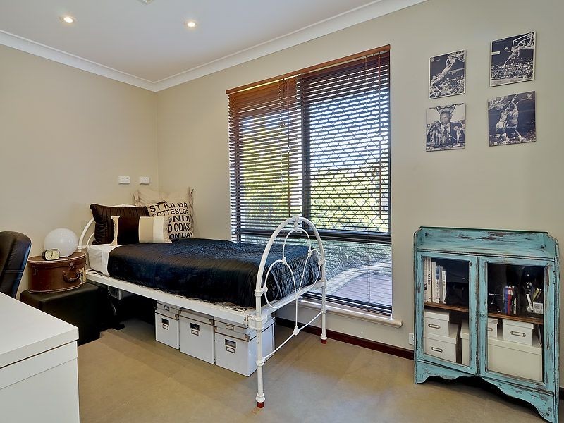 17B Chaparral Crescent, Willetton WA 6155