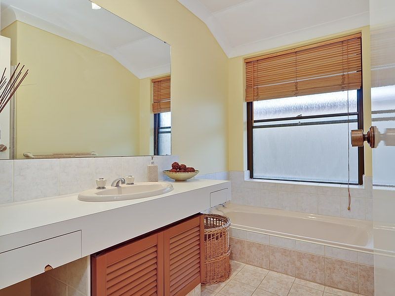 9 Gracechurch Crescent, Leeming WA 6149