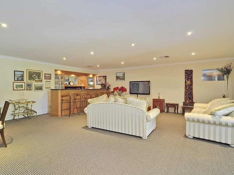 31 Houghton Way, Winthrop WA 6150