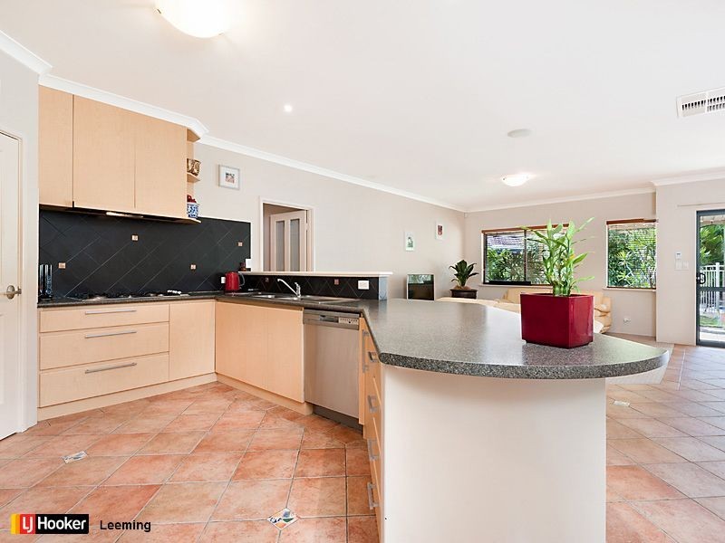 10 Strutt Parkway, Southern River WA 6110