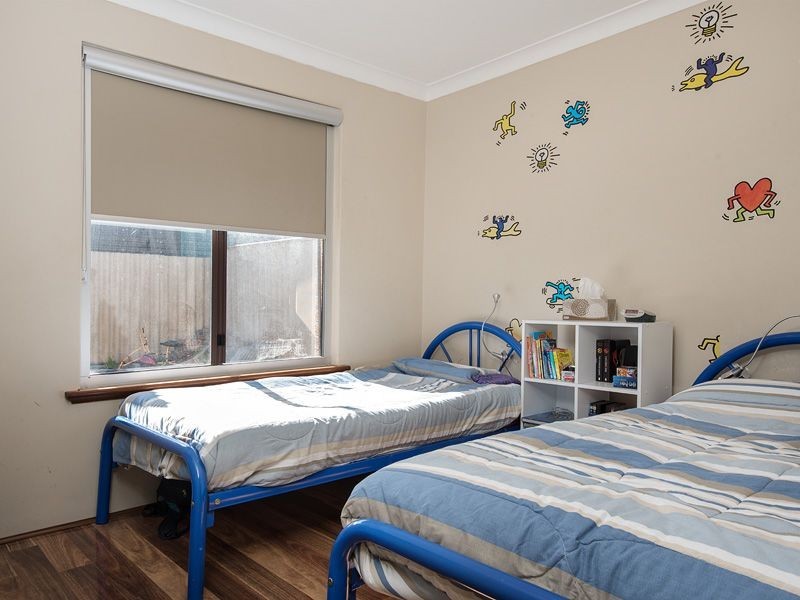 17 Farrington Road, Leeming WA 6149