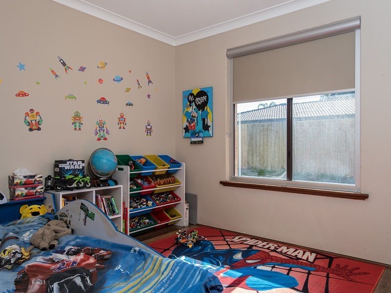 17 Farrington Road, Leeming WA 6149