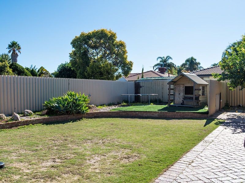 17 Farrington Road, Leeming WA 6149