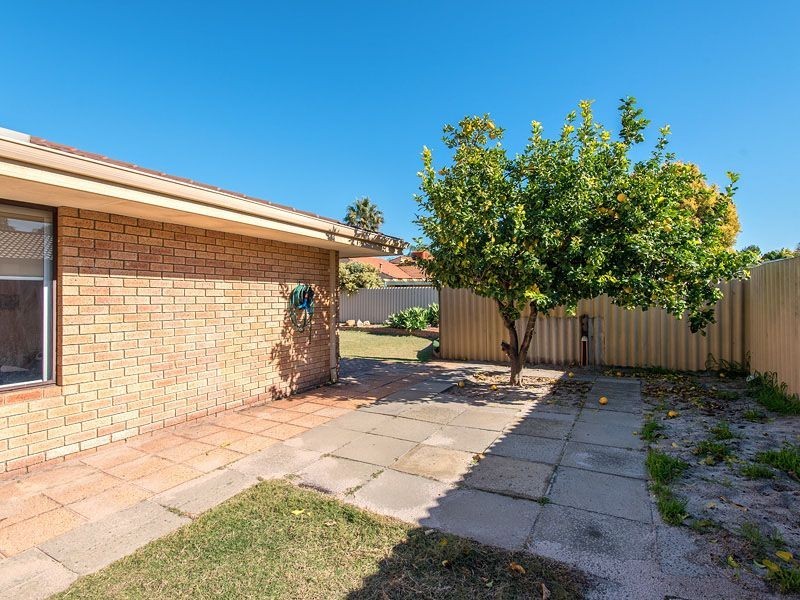 17 Farrington Road, Leeming WA 6149