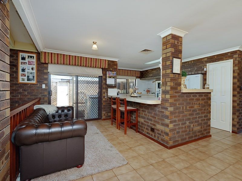 6 Faull Close, Leeming WA 6149