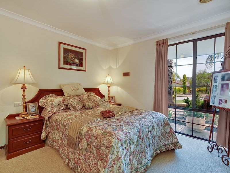 6 Faull Close, Leeming WA 6149