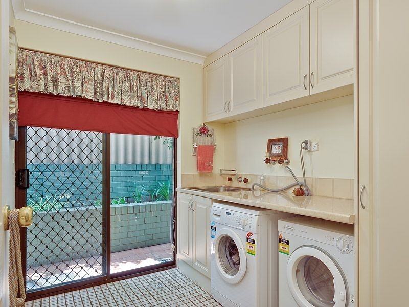 6 Faull Close, Leeming WA 6149
