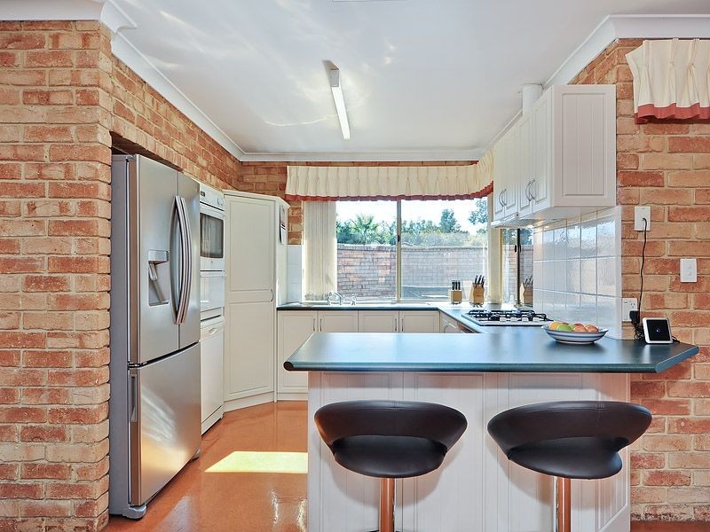 24 Harrington Crescent, Leeming WA 6149