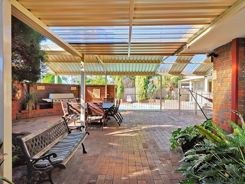 1 Bagot Court, Leeming WA 6149