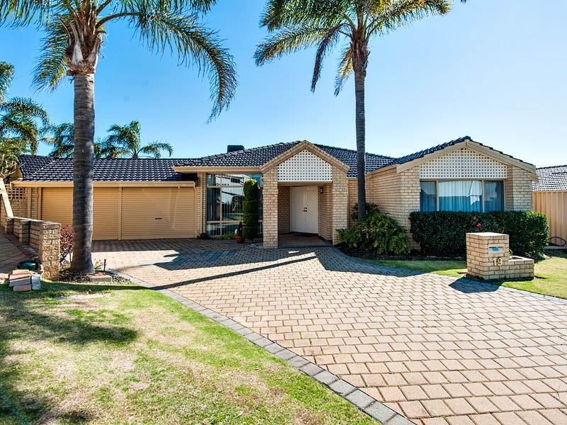 19 Trailridge Turn, Leeming WA 6149