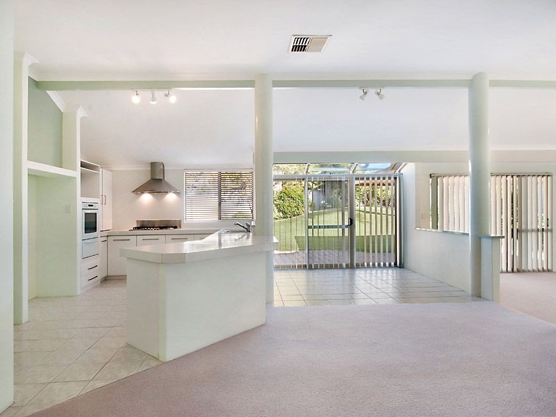 19 Trailridge Turn, Leeming WA 6149