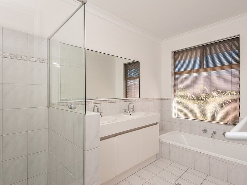 19 Trailridge Turn, Leeming WA 6149