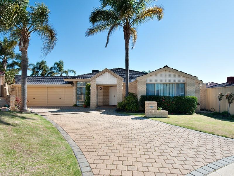 19 Trailridge Turn, Leeming WA 6149