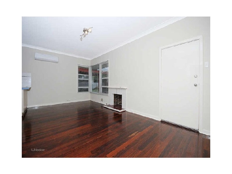 30 Leece Street, Coolbellup WA 6163