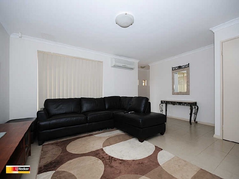 1/32 Pearson Drive, Success WA 6164