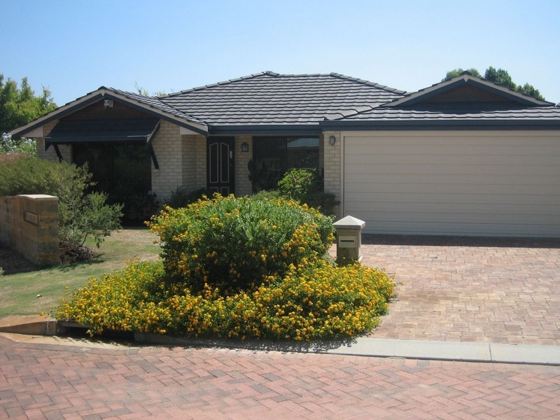 8 Rendition Place, Redcliffe WA 6104