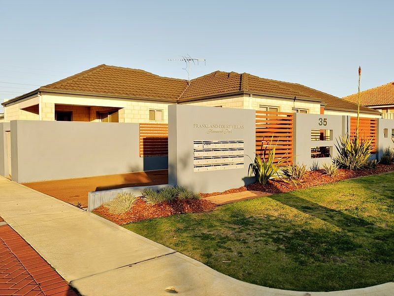 22/31 Barfield Road, Hammond Park WA 6164