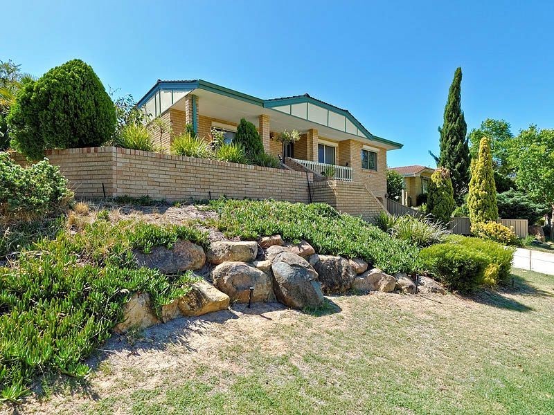 10A Castlemain Heights, Leeming WA 6149