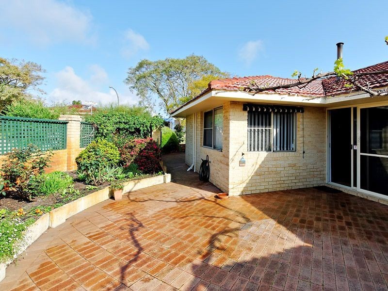 1 Brooke Gardens, Bateman WA 6150