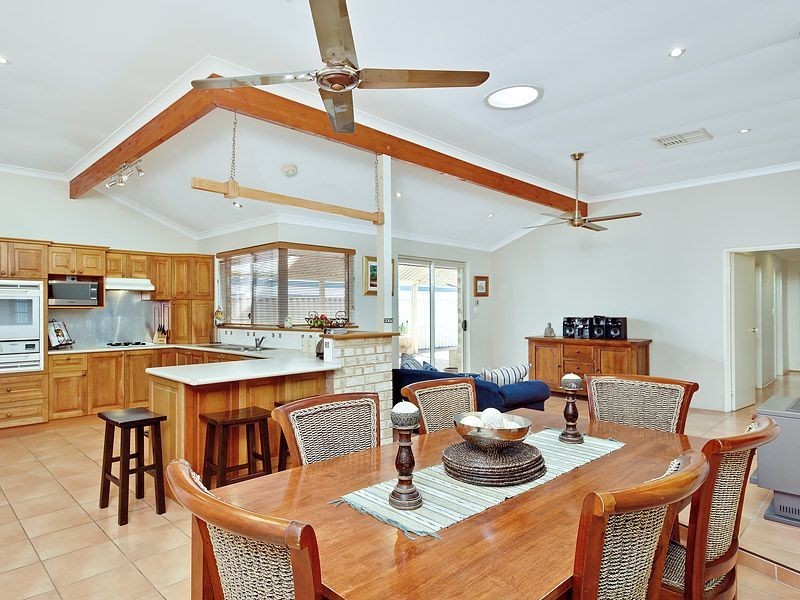 15 Twin Branch Rise, Leeming WA 6149