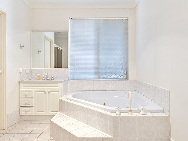 15 Twin Branch Rise, Leeming WA 6149