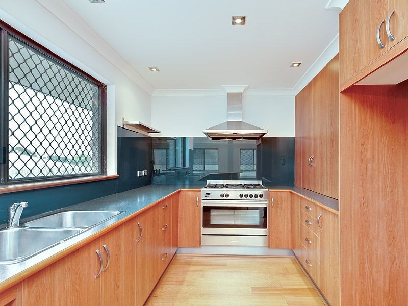 4 Tangney Court, Kardinya WA 6163