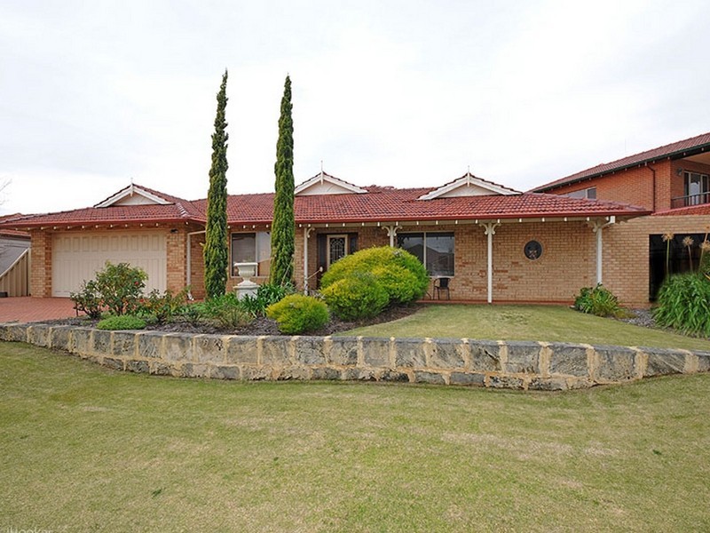 15 Twinbranch Rise, Leeming WA 6149
