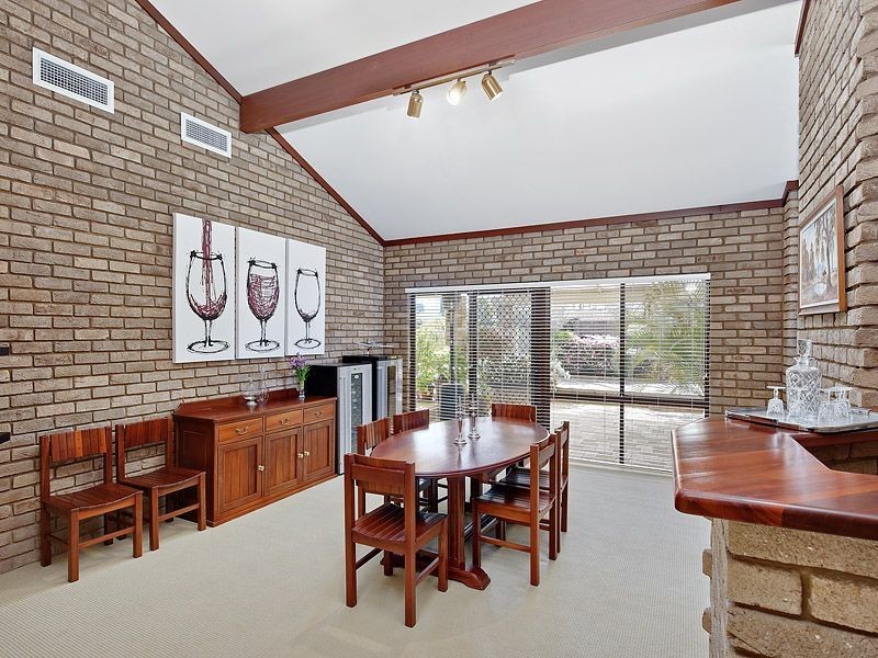 5 Rolland Court, Leeming WA 6149